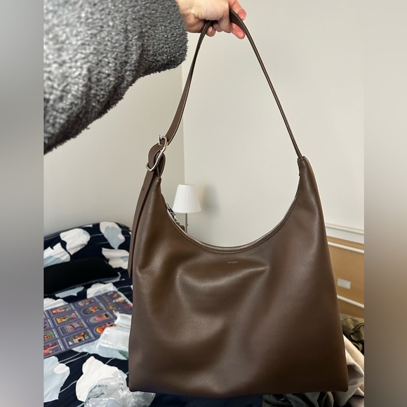 BAGGU Recycled Leather Shoulder Bag - Picture 7 of 9